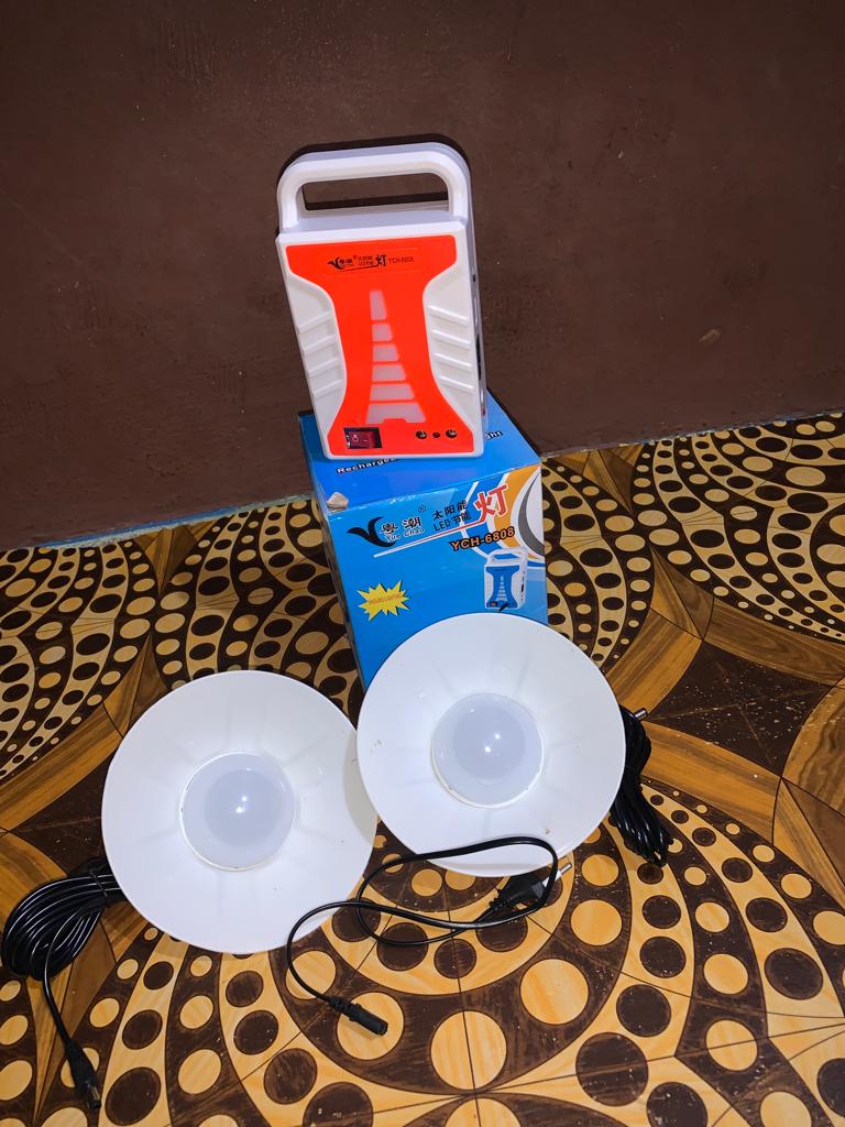 Solar-Rechargeable-Lamp